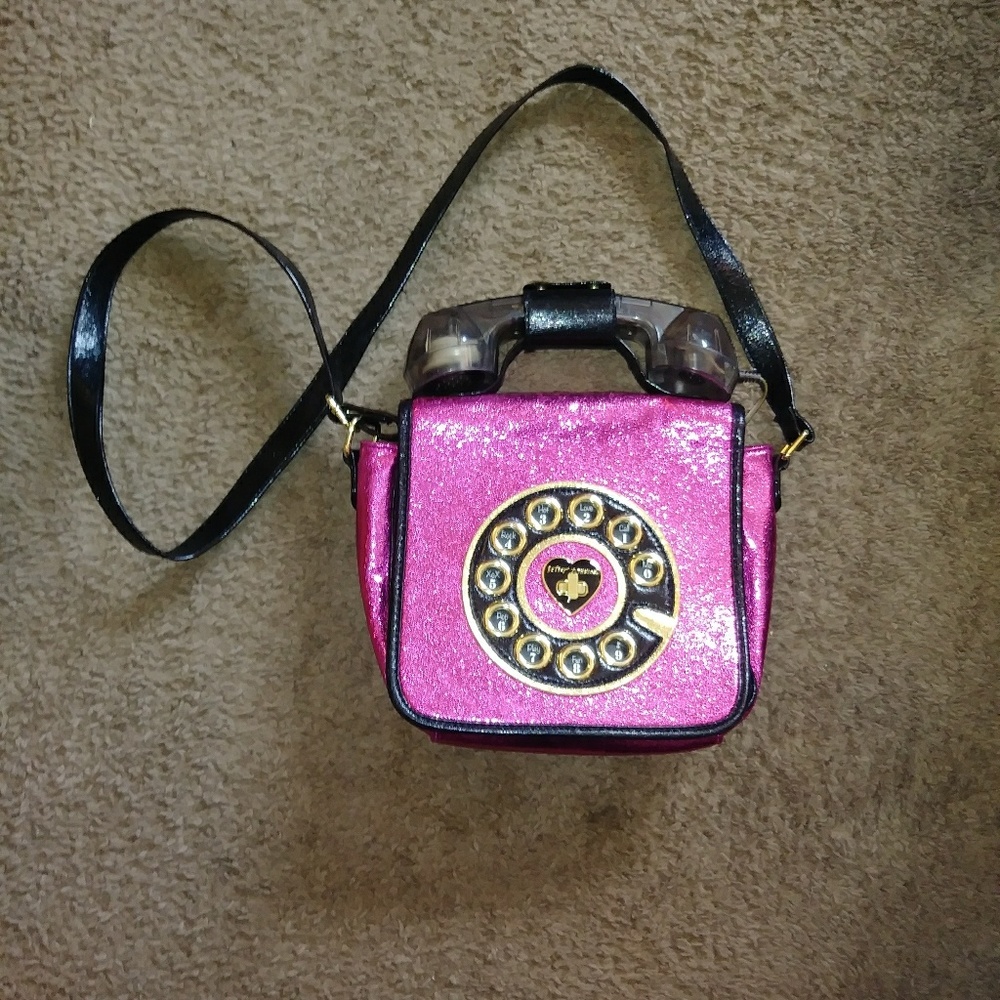 ☎ Betsey Johnson Phone Cross-body Bag